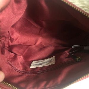 Universal Thread Bags - ❤️Cute crossbody bag❤️ Universal Thread Bags - ❤️Cute crossbody bag❤️
